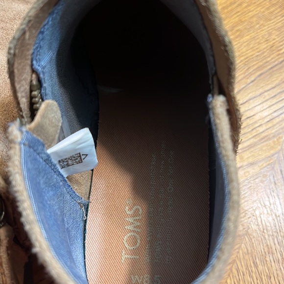 Toms Brown Suede Booties ~ 8 1/2W - Picture 8 of 8